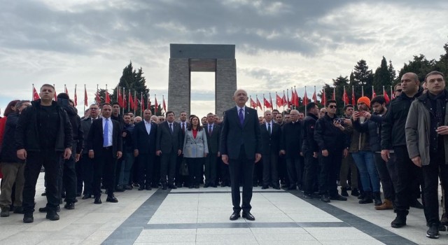 Kılıçdaroğlu, Çanakkale Şehitler Abidesini ziyaret etti