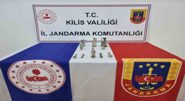 Kiliste tarihi eser niteliğinde objeler ele geçirildi