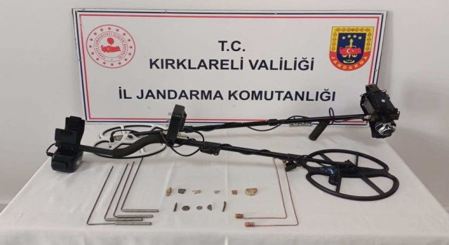 Kırklarelide kaçak kazı operasyonu: Roma Dönemine ait gümüş ve bronz sikke ele geçirildi