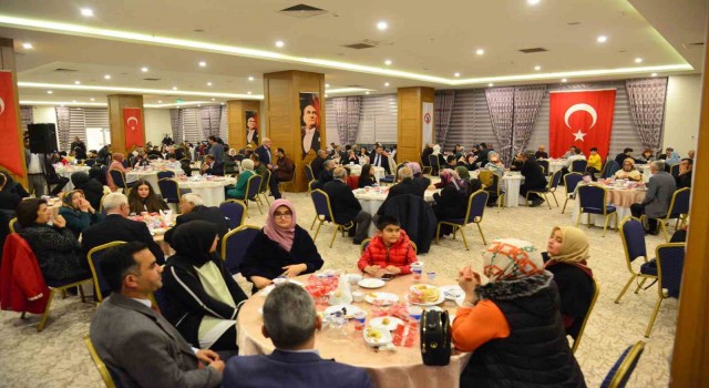 Kırşehirde şehit aileleri depremzedelerle bir araya geldi