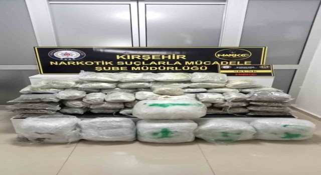 Kırşehirde yol uygulamasında rekor miktarda uyuşturucu yakalandı
