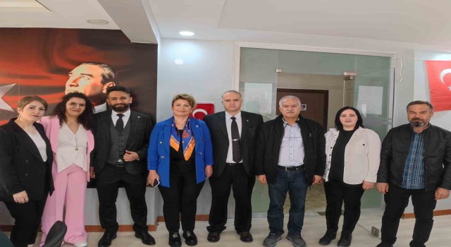 Kırşehirin ilk kadın milletvekili adayı seçim başlangıcını yaptı