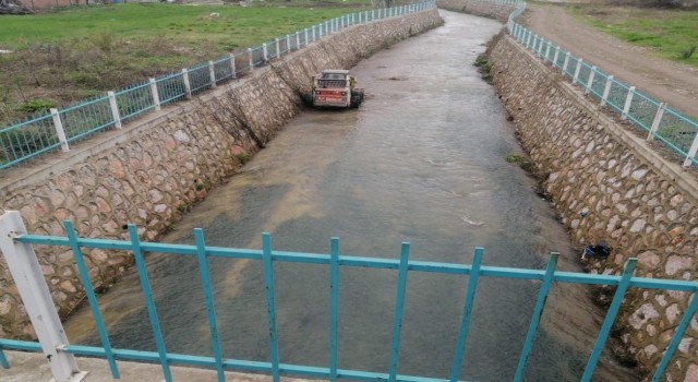 Kocaelide 3 ayda 61 kilometre dere temizliği yapıldı