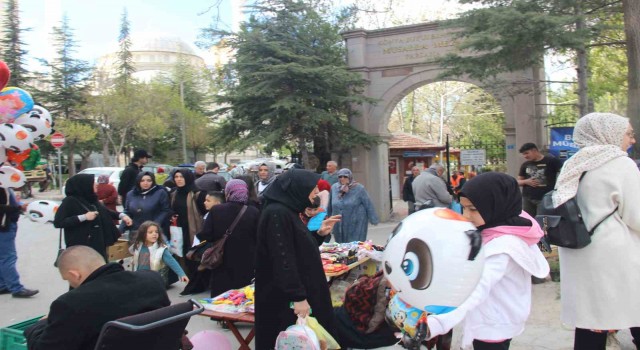Konyada mezarlıklarda bayram yoğunluğu