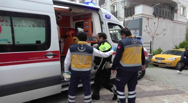 Köşeye sıkışan trafik magandası, silah gösterdiği polise çarparak kaçtı