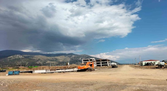 Köyceğizde TOKİ konutlarının inşaatı başladı