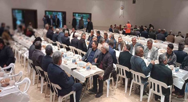 Kozanda muhtarlar iftar sofrasında birliktelik mesajı verdi