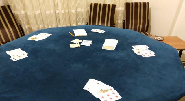 Kumar oynayan 4 kişiye 16 bin 220 lira ceza