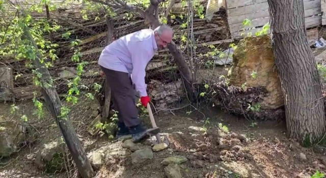 Küp çökeleğini önce 4 yıl sonra da 5 yıl toprakta sakladı, şimdiki hedefi Guinness rekorlar kitabı