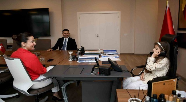 Kuşadasında 23 Nisan Ulusal Egemenlik Ve Çocuk Bayramı coşkuyla kutlandı
