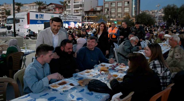 Kuşadasında Kadir Gecesine özel 2 bin kişilik iftar programı