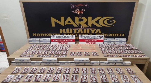 Kütahyada aracında yüklü miktarda uyuşturucu bulunan şahıs tutuklandı