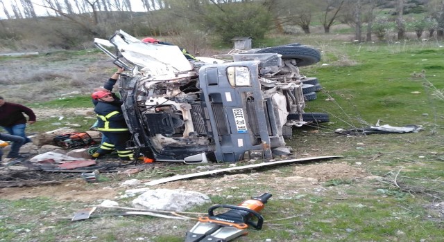 Kütahyada beton mikseri devrildi: 1 yaralı