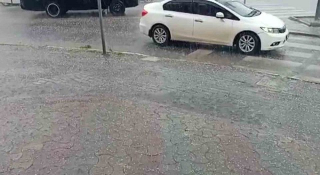 Lüleburgazda caddeler göle döndü