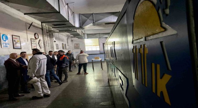 Madenciler bayramlaşarak kazasız üretim diledi