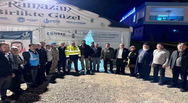 Madenciler Mahallesinde 2 bin kişilik iftar yemeği verdiler