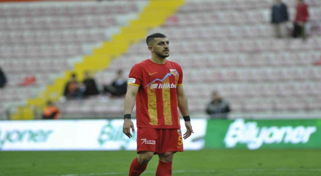 Majid Hosseiniye 2 maç ceza