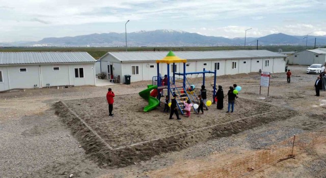 Malatyada bir sanayi kuruluşu, işçileri için konteyner kent kurdu