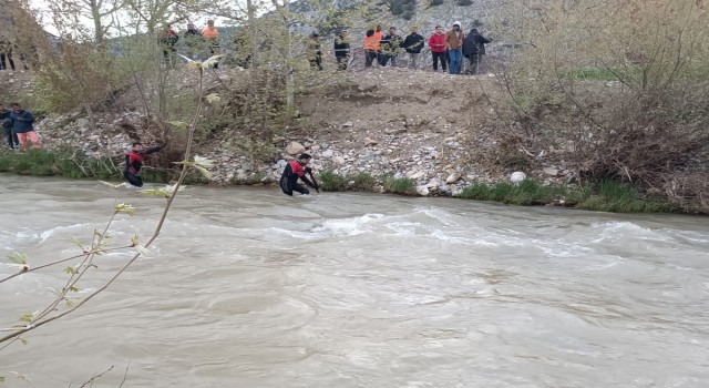 Malatyada çaya düşen 8 yaşındaki kız hayatını kaybetti