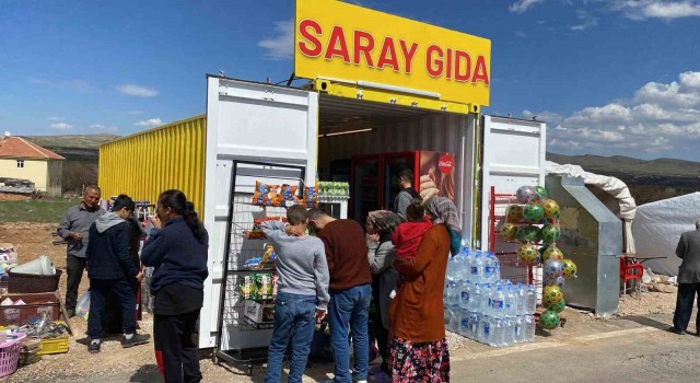 Malatyalı bakkal, depremde yıkılan ekmek teknesine ŞOK Marketler sayesinde yeniden kavuştu