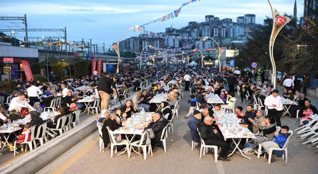 Mamaklılar dev iftar sofrasında buluştu
