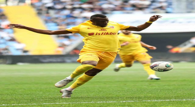 Mame Baba Thiam hat-trick yaptı