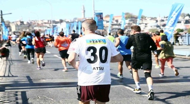 Maratonda Christian Atsunun formasıyla koştu