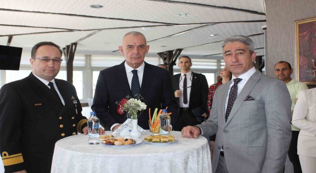 Marmaris protokolü Polis Evinde bayramlaştı