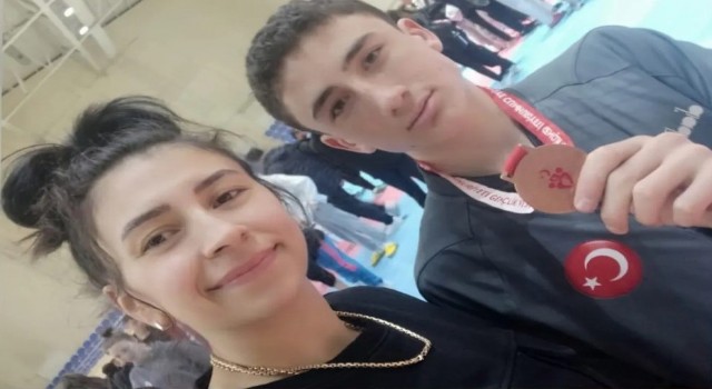Meksikada yapılacak Liseler Arası Dünya Şampiyonasına katılmaya hak kazandılar