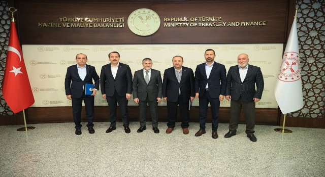 Memur-Sen heyetinden Bakan Nebatiye ziyaret