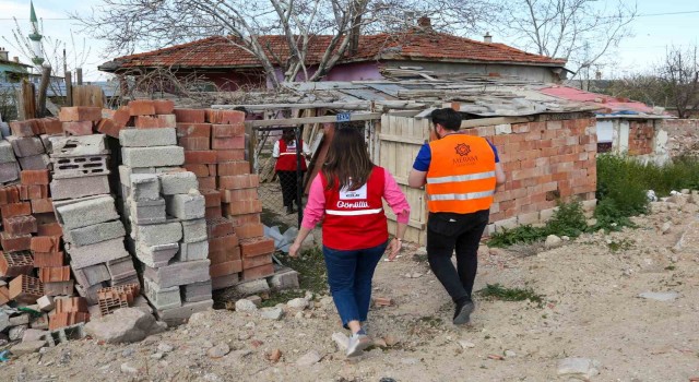 Meramda ihtiyaç sahiplerinin yüzü bu Ramazanda da gülüyor