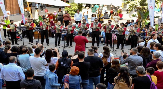 Mersinde 23 Nisana özel Çocuk Şarkıları etkinliği düzenlendi