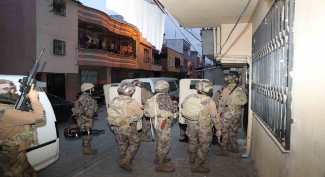 Mersinde asayiş operasyonu: 4 gözaltı