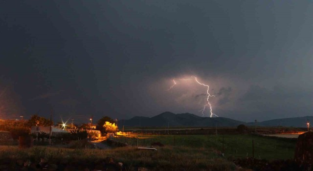 Meteorolojiden kuvvetli yağış uyarısı