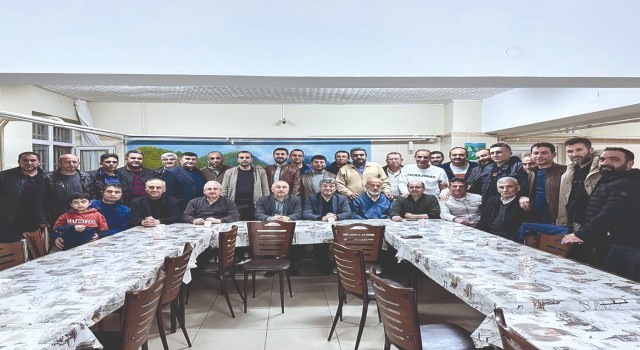 Mezun öğrenciler yıllar sonra iftar yemeğinde buluştu