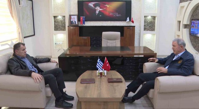 Milli Savunma Bakanı Akar, Yunanistan Savunma Bakanı Panagiotopoulos ile bir araya geldi