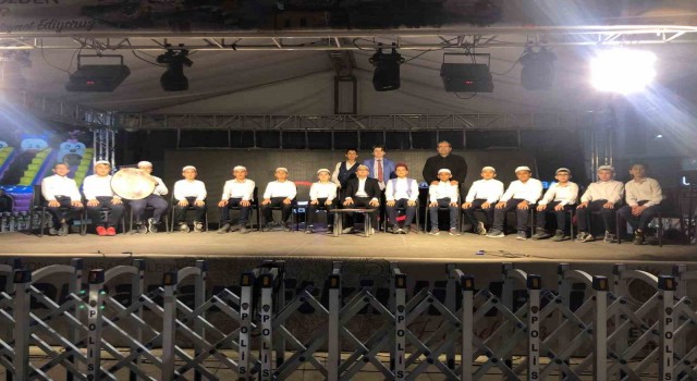 Miniklerden Zafer Meydanında ilahi ziyafeti