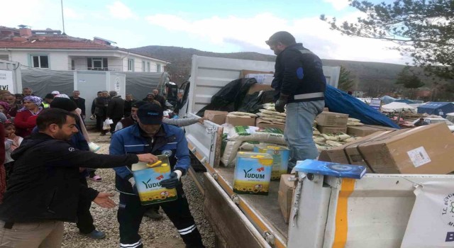 Muğla Büyükşehirden depremzedelere Ramazan kolisi