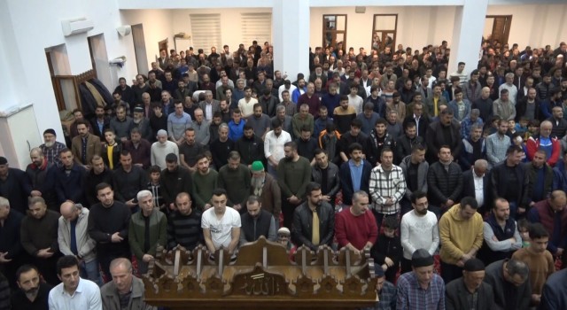 Muşta kadir gecesi dualarla idrak edildi