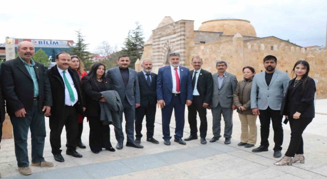 MYPli Çayır: Seçmen, ya eski Türkiye diyecek ya değişim