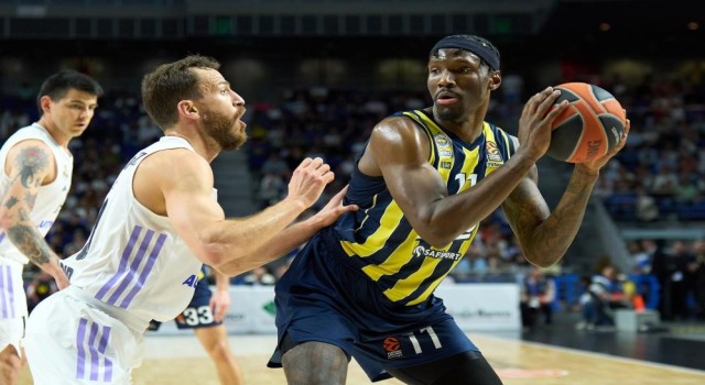 Nigel Hayes-Davis 3 sezon daha Fenerbahçe Bekoda