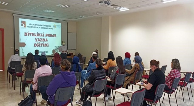‘Nitelikli Ar-Ge Projeleri Yazma Eğitimi verildi