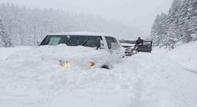 Off-road tutkunlarından kar safarisi