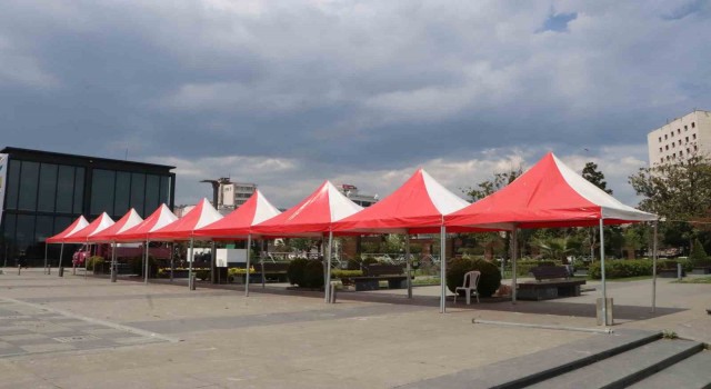 OKAF23te tepki çeken çadır rengi yerine kırmızı-beyaz