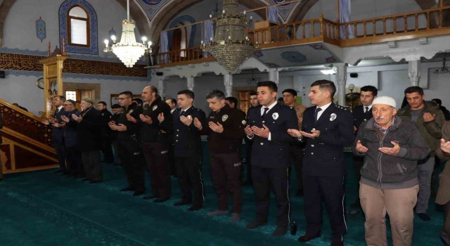 Oltuda Şehit polisler için mevlit okundu