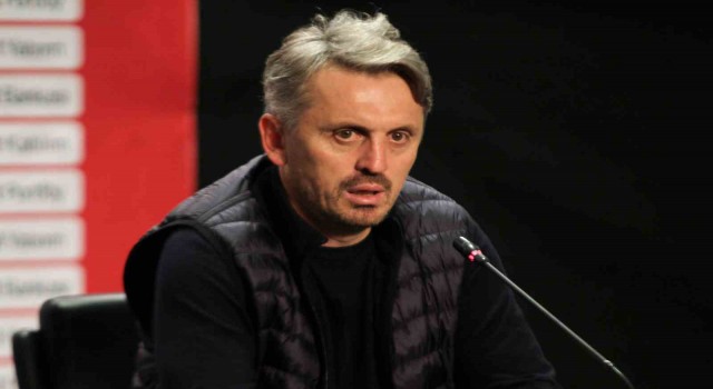 Orhan Ak: “Kalmamın hem takıma hem kulübe zarar vereceğini düşündüğüm için oyuncularımla vedalaştım”