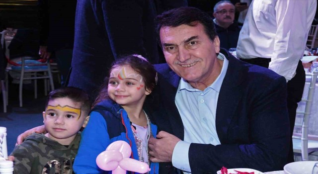 Osmangazide yetim çocuklar iftar sofrasında buluştu