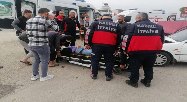 Osmaniyede iki otomobil çarpıştı: 6 yaralı