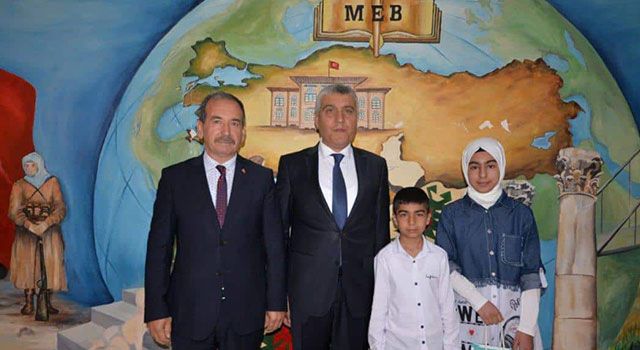 Osmaniye'de Öğrenciler yarışmalardaki ödüllerini aldı