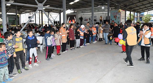 Osmaniye'de Yetim çocuklar programında eğlendi